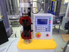 萬能材料試驗(yàn)機(jī)怎么操作金頓教你！